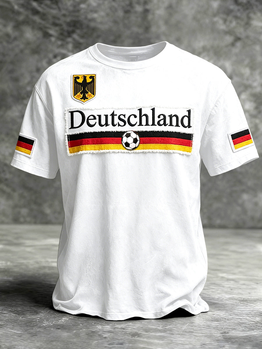 Herrenweißes Freizeit-T-Shirt mit Patchwork-Print zur deutschen Flagge