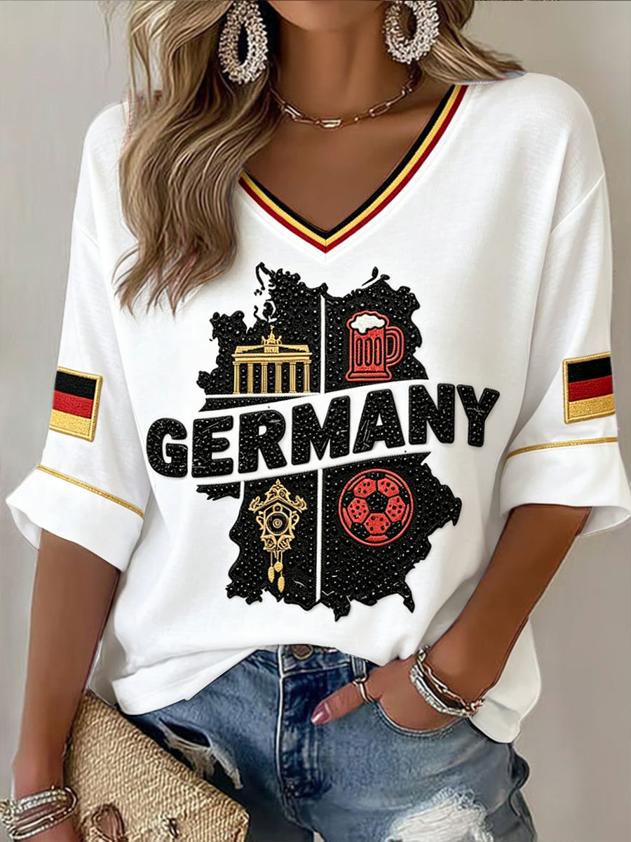 Damenweißes Freizeit-T-Shirt mit deutscher Flaggen- und Football-Print sowie V-Ausschnitt