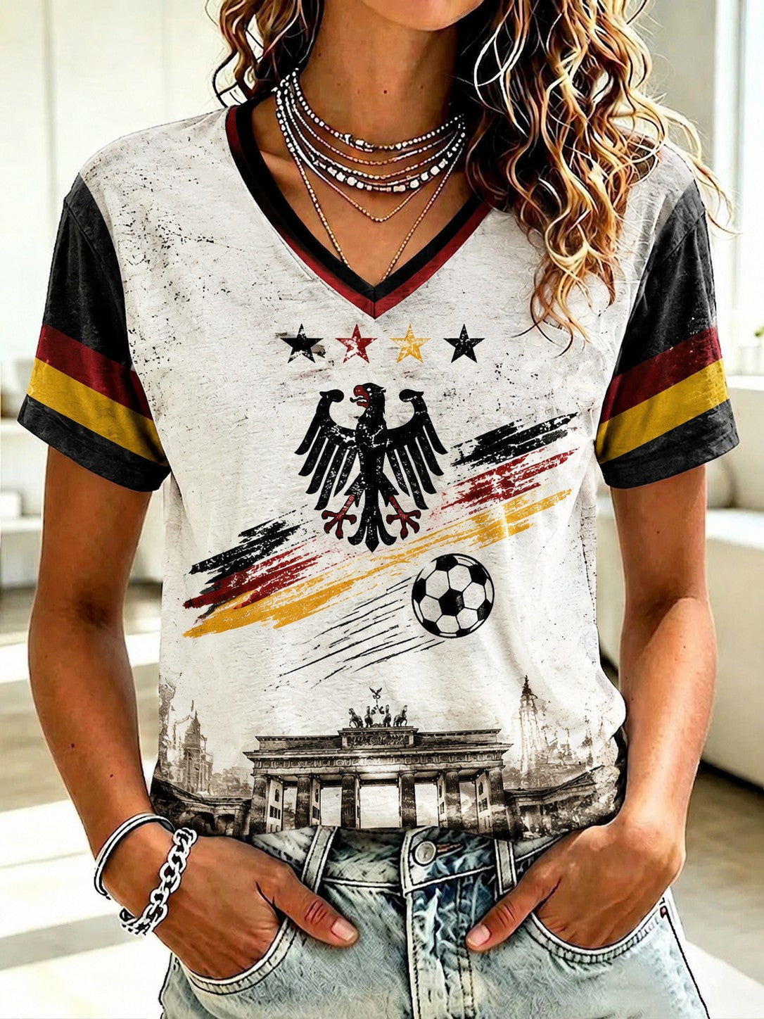 Damen-Fußball-T-Shirt aus Deutschland mit V-Ausschnitt und Print