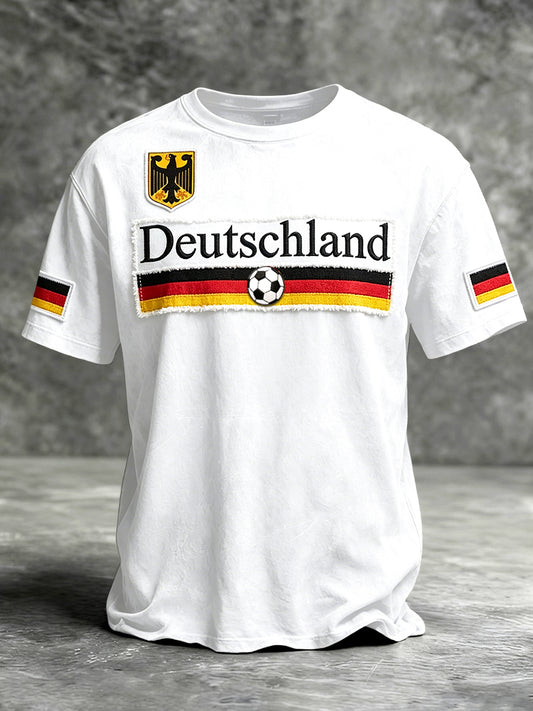 Herrenweißes Freizeit-T-Shirt mit Patchwork-Print zur deutschen Flagge