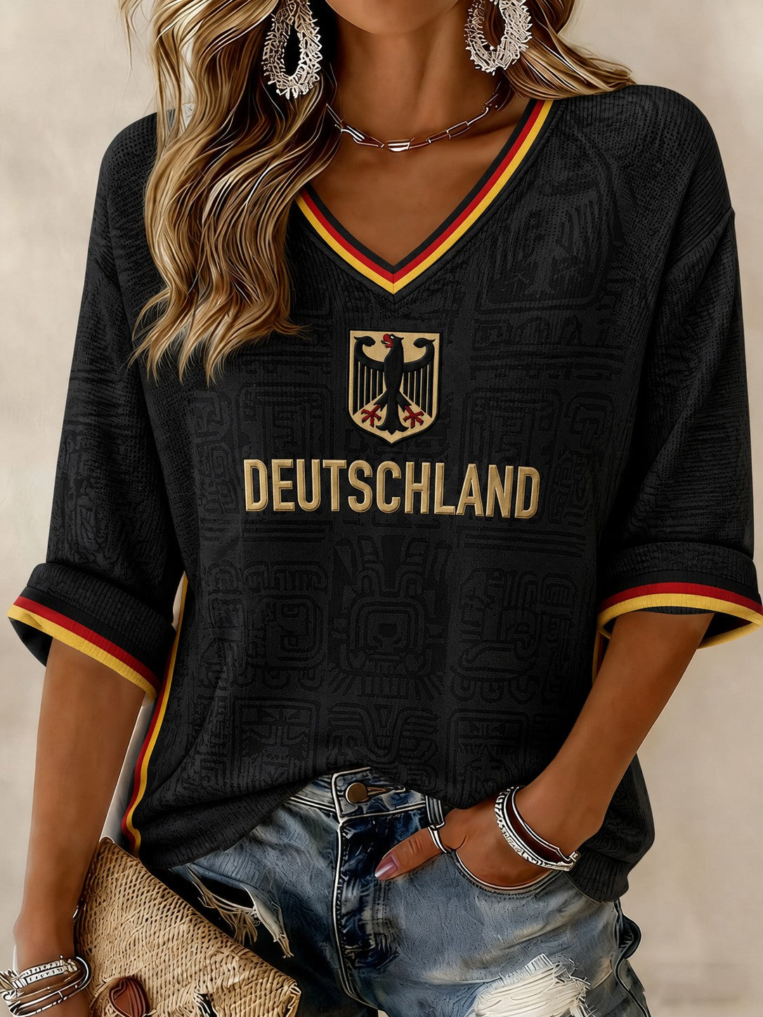 Damen-Fußball-T-Shirt aus Deutschland mit V-Ausschnitt und Print